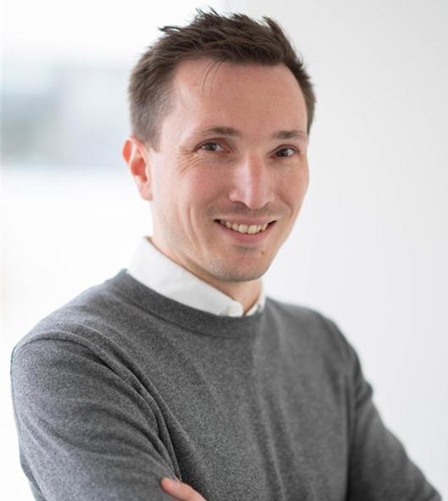 Roeland Vanhauwaert Headshot